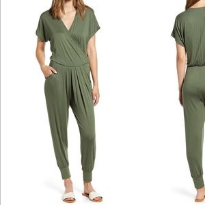 Loveappella Short Sleeve Jumpsuit Size S